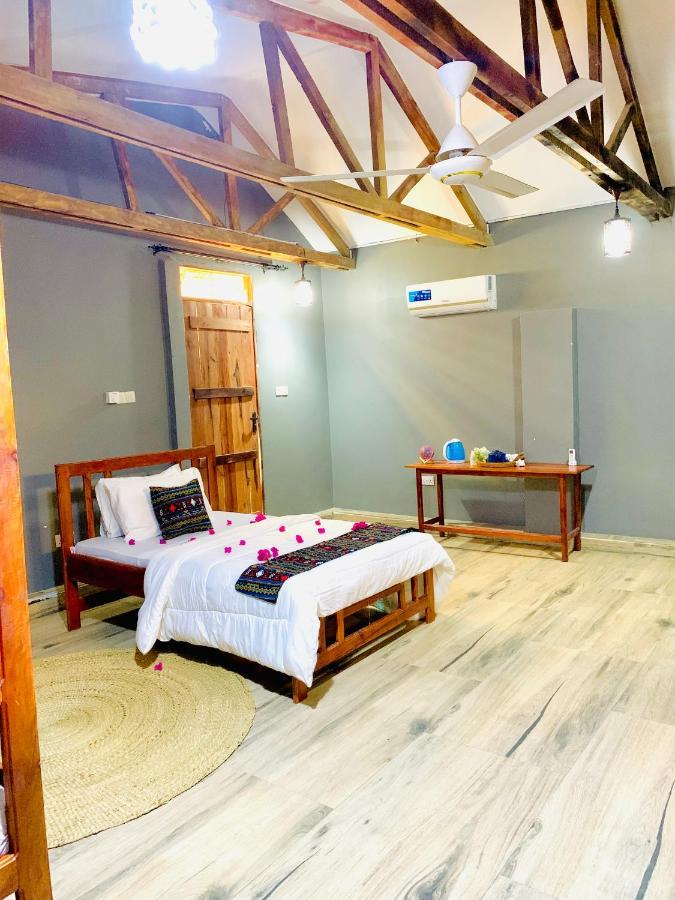 Uroa Getaway Bed & Breakfast Eksteriør bilde